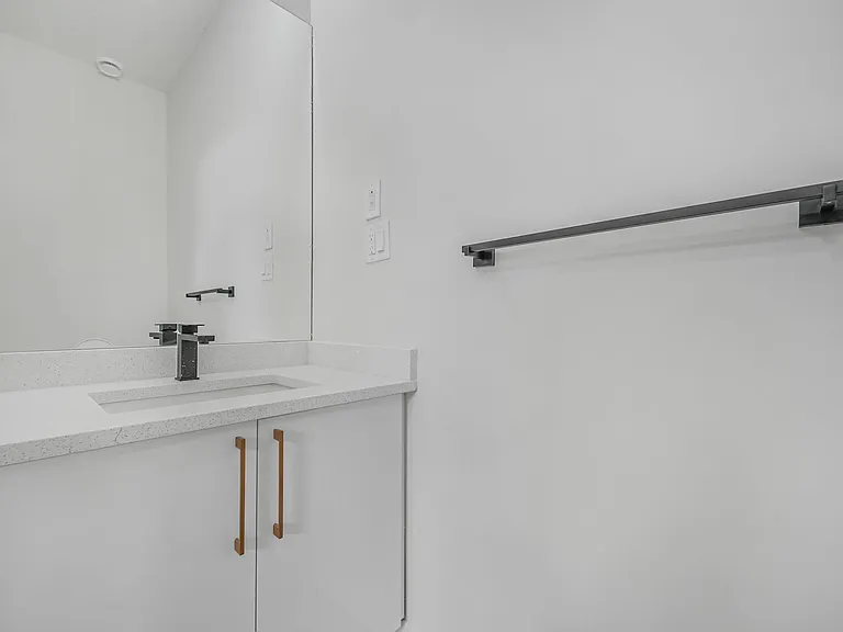 12021 95a St NW — Photo 29