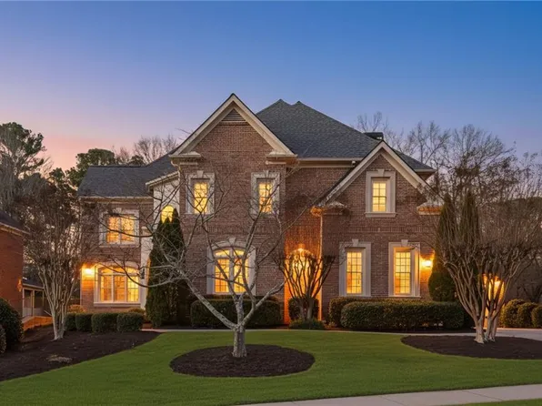 715 Crown Cv, Milton, GA 30004