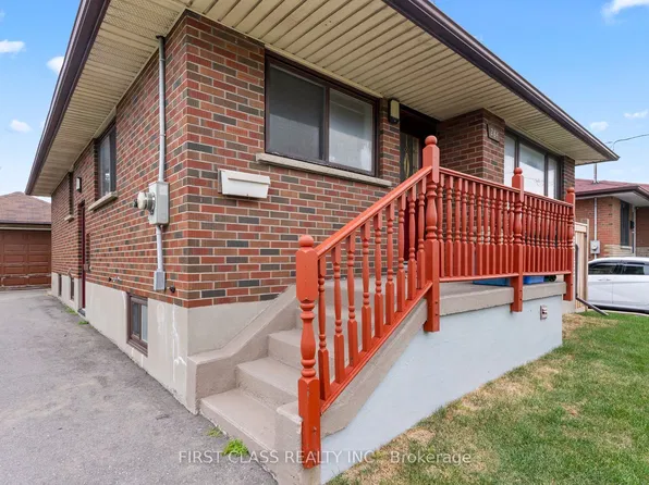 284 Jackson Ave, Oshawa, ON L1H 3C5