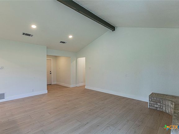 5th image of 3019 Summit Dr