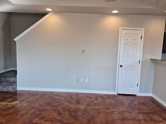 3rd image of 6424 Attucks Ln