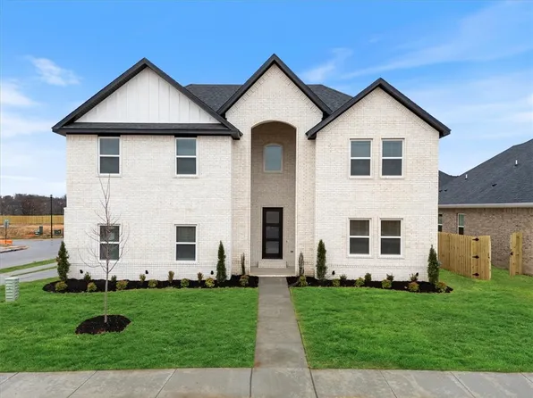 1801 Mumbai Rd, Centerton, AR 72719