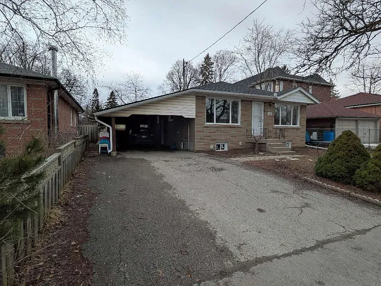 345 Centre St E #BASEMENT — Photo 9