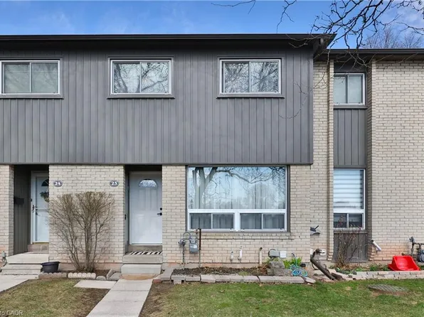 1525 Elm Rd #23, Oakville, ON L6H 1W3