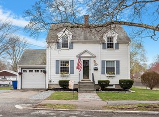 68 Gould St, Wakefield, MA 01880
