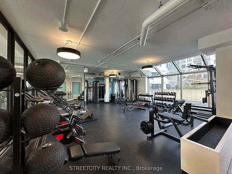 695 Richmond St #805 — Photo 16