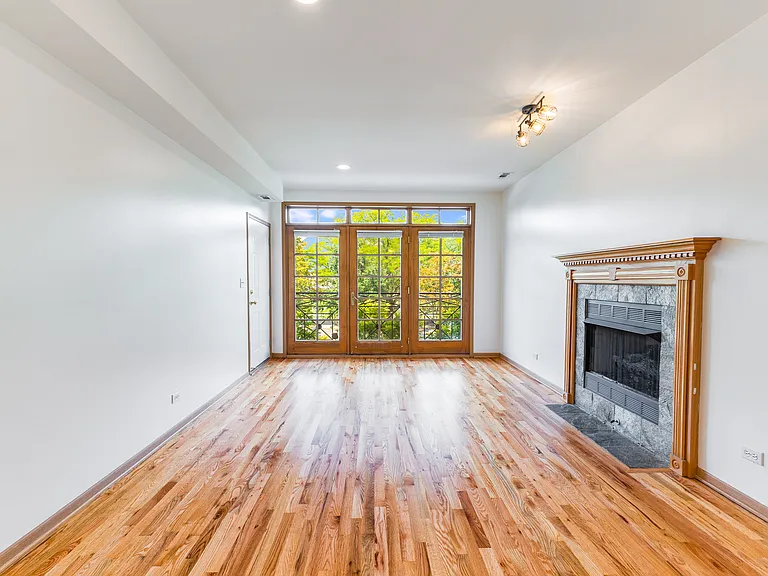 333 S Leavitt St #2 — Photo 4