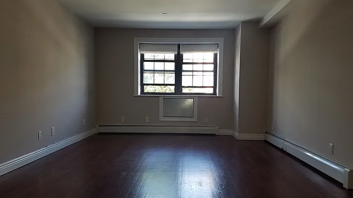 Rented by Alexiou Realty | media 11