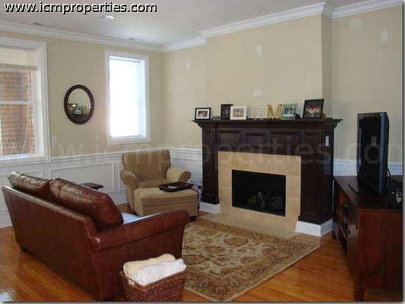 2nd image of 2847 N Southport Ave #2L