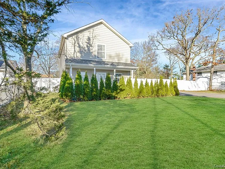 73 Cherry Ave — Photo 2