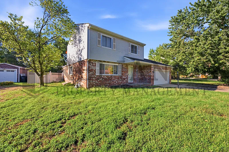 3 bed, 3.0 bath, 1885 sqft, $1,595 — Photo 2