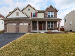 308 Winthrop Dr, Oswego, IL