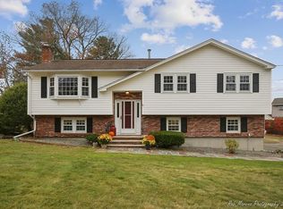 81 Ferncroft Rd, Tewksbury, MA 01876