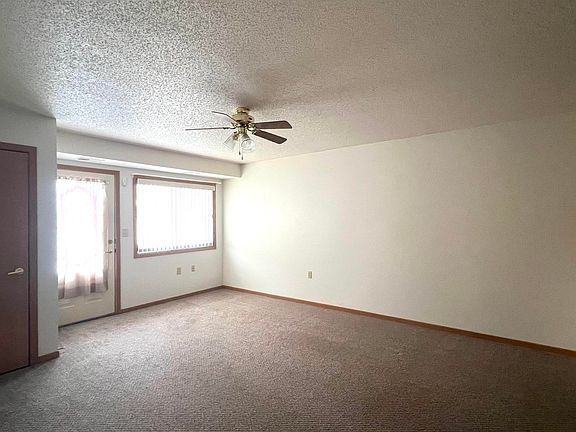 5th image of 520 S 1st Ave #105