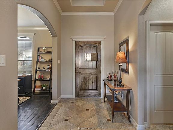 4th image of 4235 Rock Bend Dr