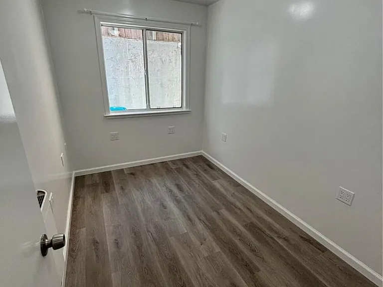 4640 Balboa St #7 — Photo 5