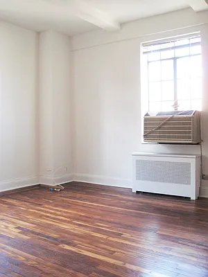 Rented by Segallis Real Estate | media 19