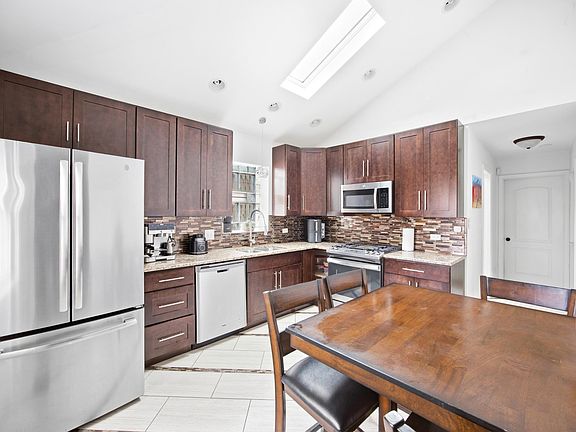 4th image of 8222 S Albany Ave