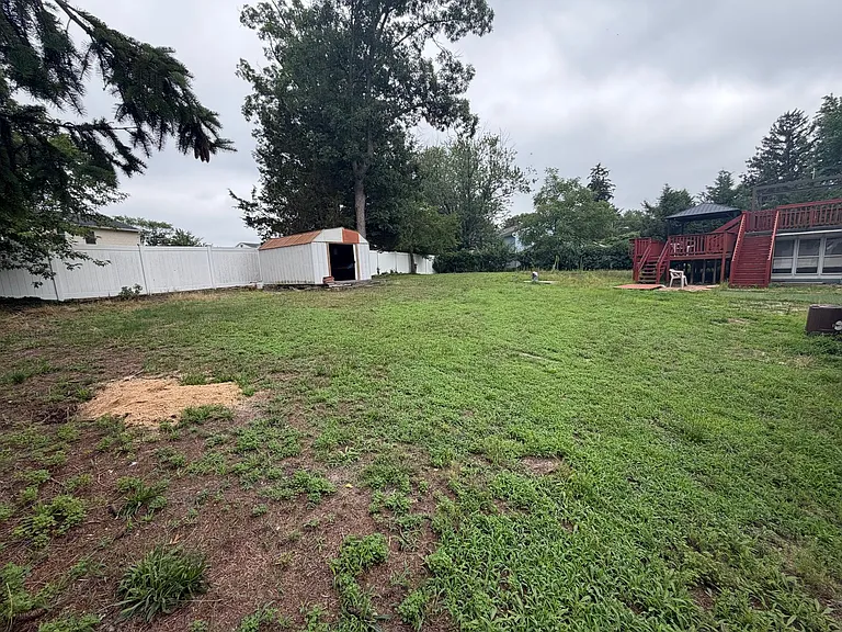 536 Skylark Dr — Photo 4