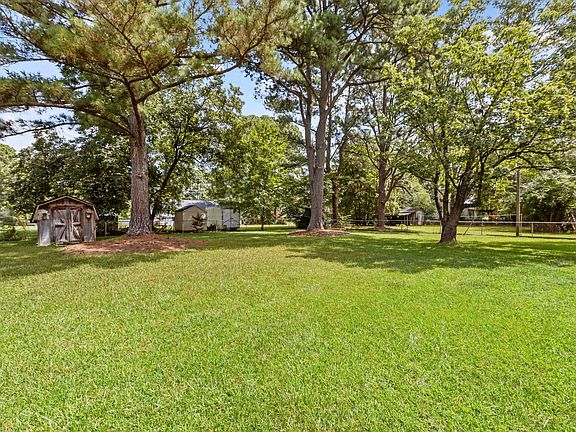 4th image of 103 Virginia St