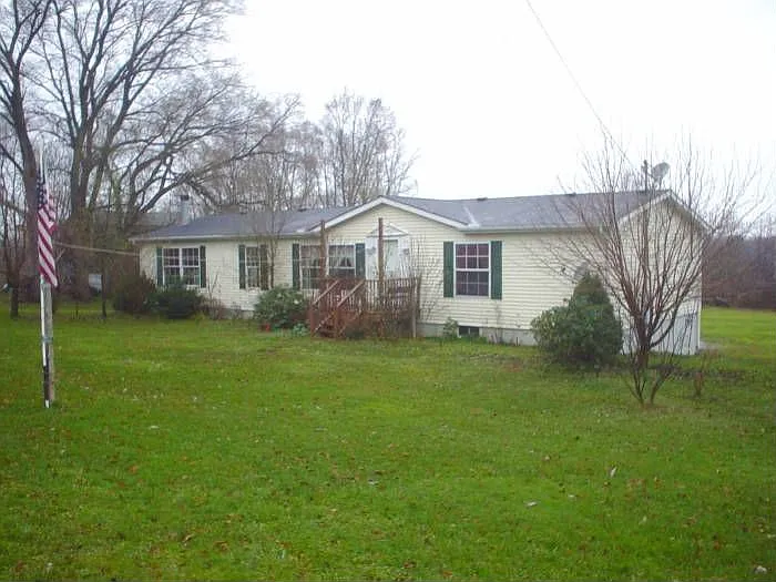 5548 E Main Rd photo 1