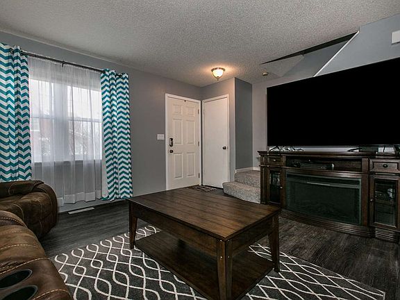 5th image of 420 Clarke Dr APT B