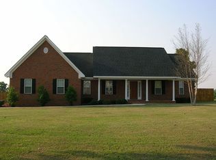 9068 Oakfield Dr, Statesboro, GA 30461