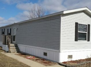 11 Widgeon Dr, Pontoon Beach, IL 62040