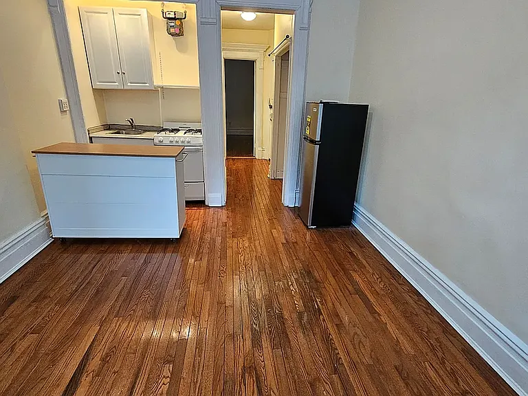 120 E 82nd St #12 — Photo 2
