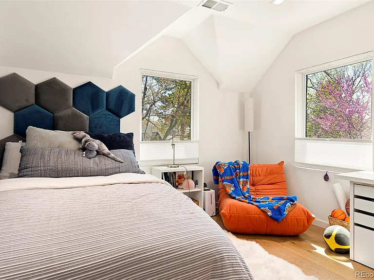 431 Elm St — Photo 33