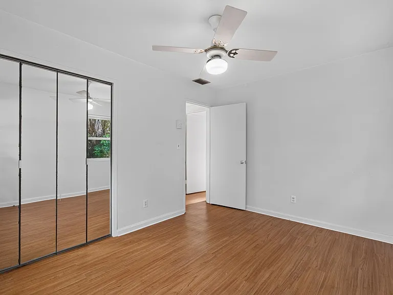 1524 NE 8th St — Photo 23
