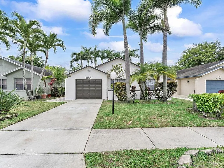9180 Pine Springs Dr #0 — Photo 2
