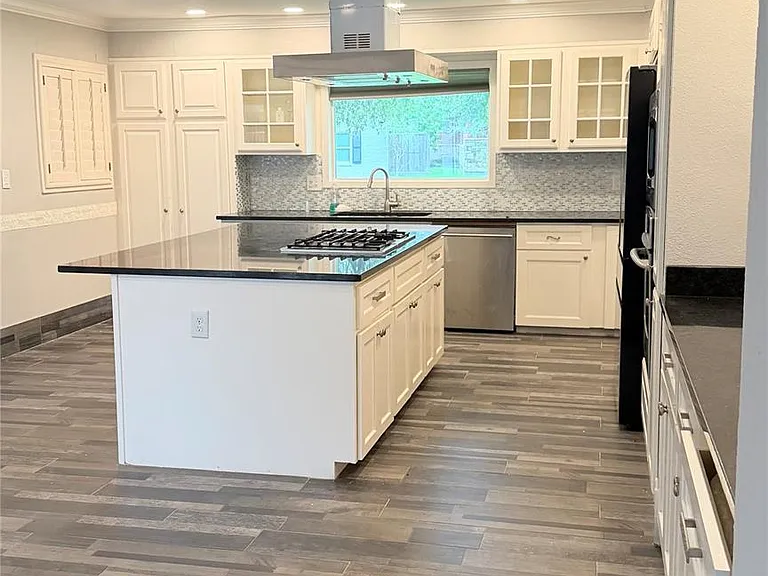 3310 N Braeswood Blvd — Photo 3
