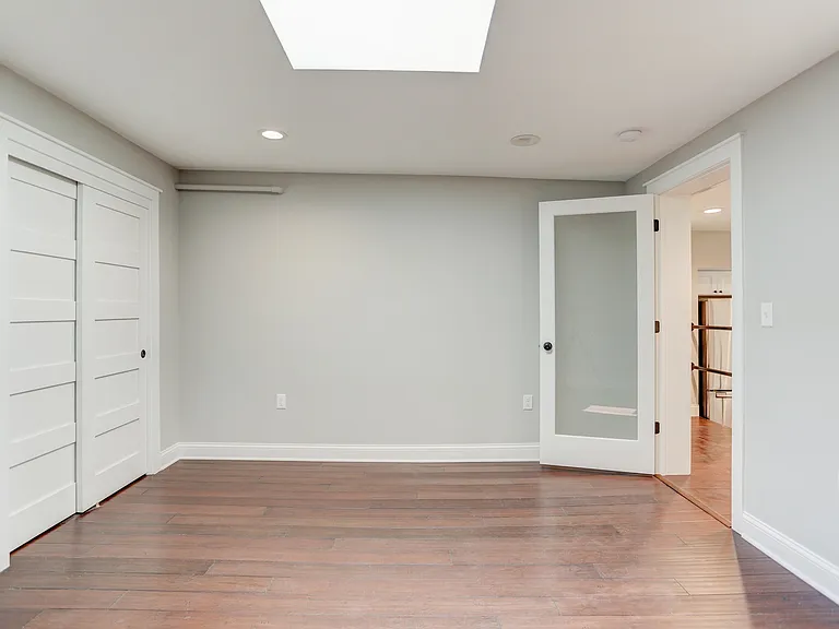 218 W Main St #2D — Photo 8
