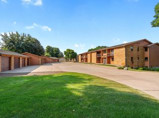 300 E 25th St UNIT 9, Yankton, SD 57078