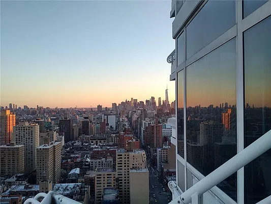 Rented by R New York | media 15