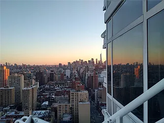 Rented by R New York