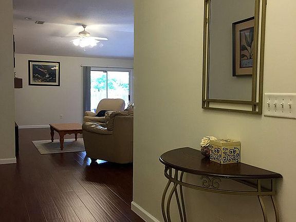 4th image of 1028 Buttercup Dr