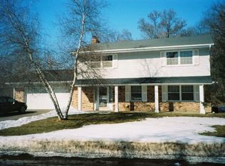 16116 Ringer Rd, Wayzata, MN 55391