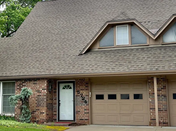 5724 SW Foxcroft Cir N, Topeka, KS 66614
