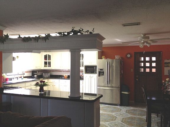 2nd image of 5703 N Bentsen Palm Dr