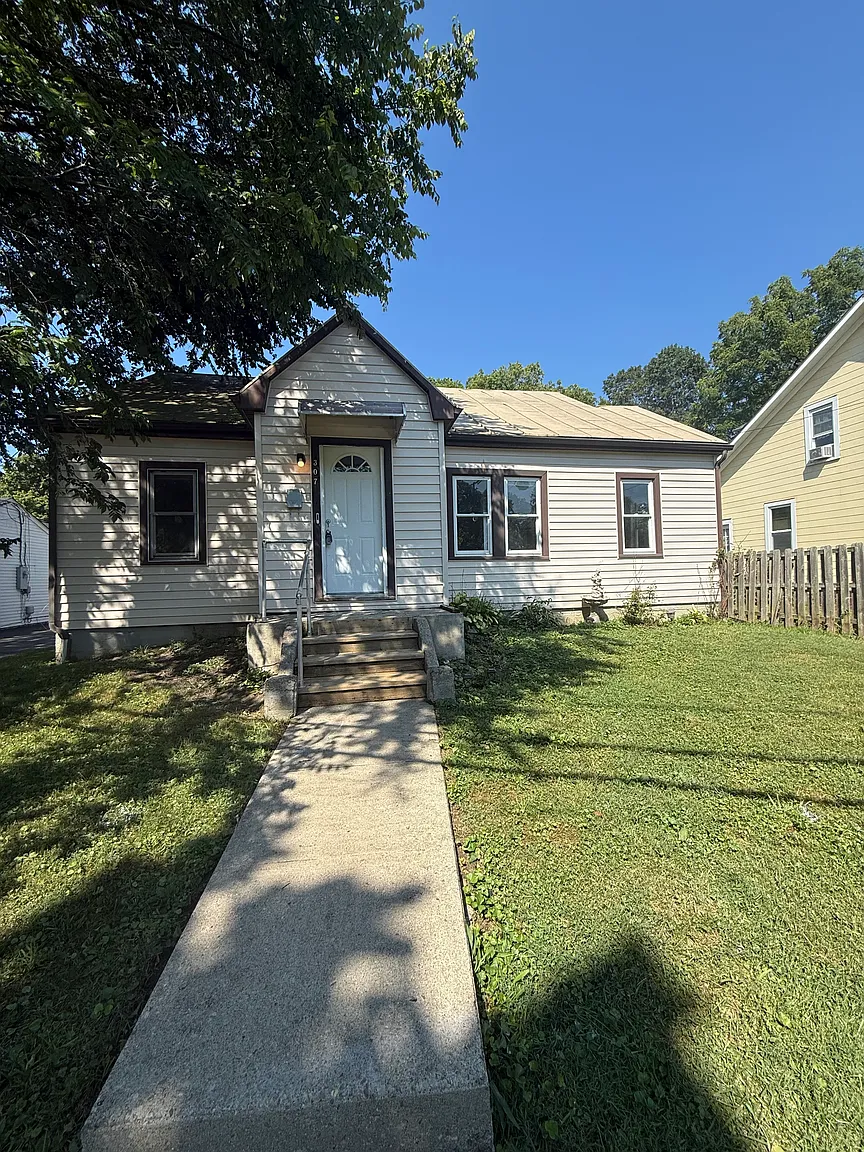 307 Welch Rd photo 1