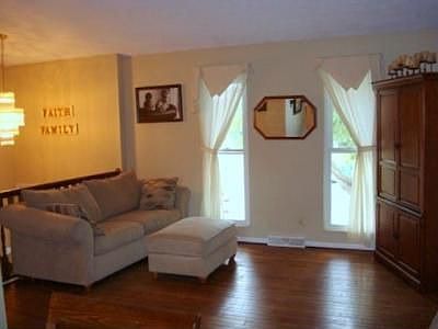 3rd image of 2231 Autumn Way