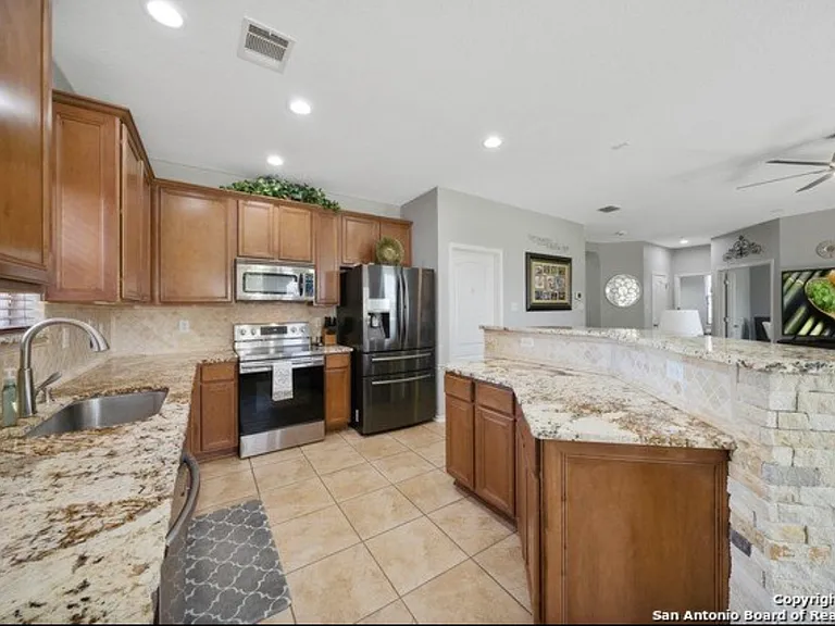 10415 Shire Country — Photo 13