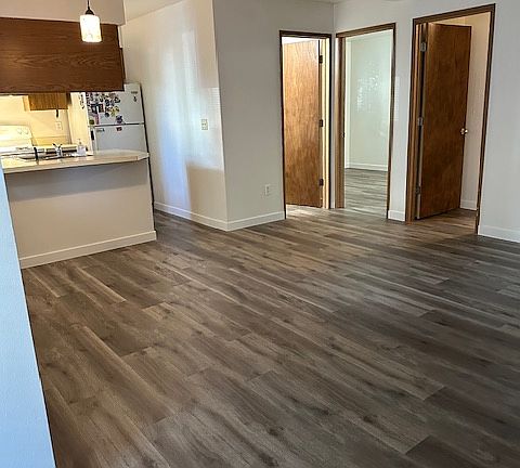 4th image of 5028 11th Ave NE APT 13
