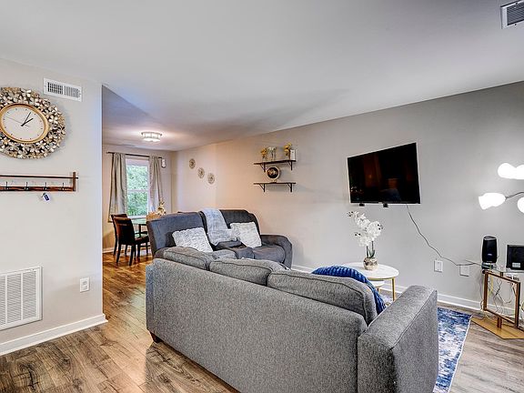2nd image of 2146 Charles St APT 14