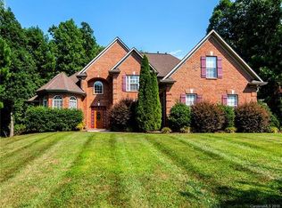 256 Catawba Crest Ln, Lake Wylie, SC 29710