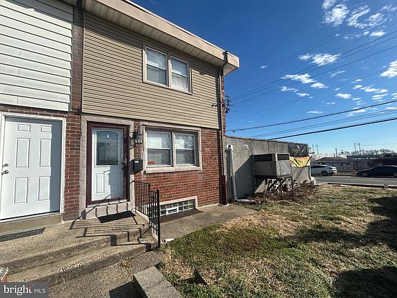 5th image of 4655 Benson St
