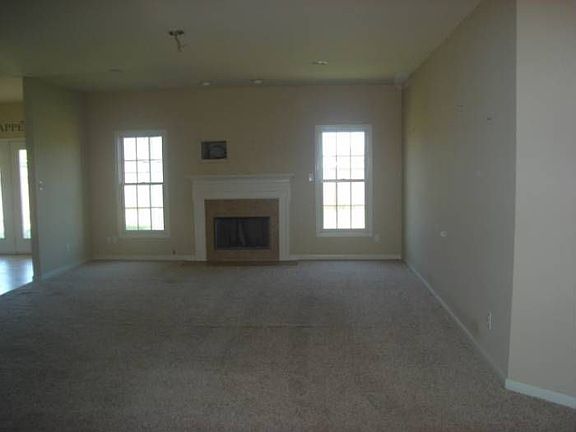 5th image of 216 Cherry Blossom Ln