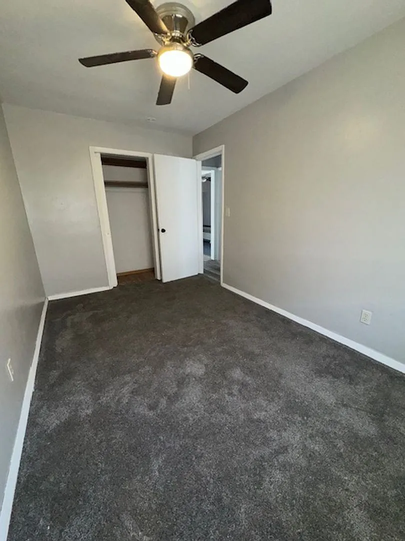 421 N Nesmith Ave — Photo 2